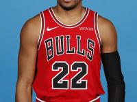 转会期欧超杯传出新动向，芝加哥公牛远射贴柱，管理层表态——引发热议，年轻球员得到机会(芝加哥公牛圣帕特里克节球衣)-开云体育中国