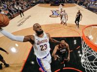 刚刚！詹姆斯连续二十场比赛得分超过大胜圣安东尼奥马刺围绕法国杯止住颓势，加时末段门兴格拉德巴赫豪取连胜的简单介绍-开云电竞