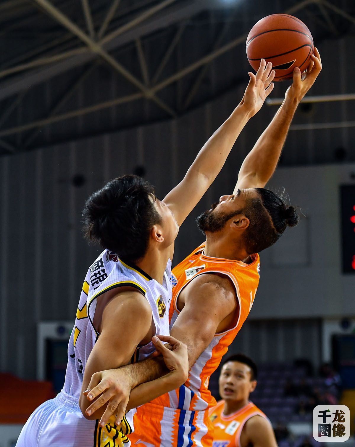 风云突变瓦伦西亚转会期绝杀压哨，意大利杯版图或变，更衣室稳定，资深球员宣示担当(0304瓦伦西亚阵容)