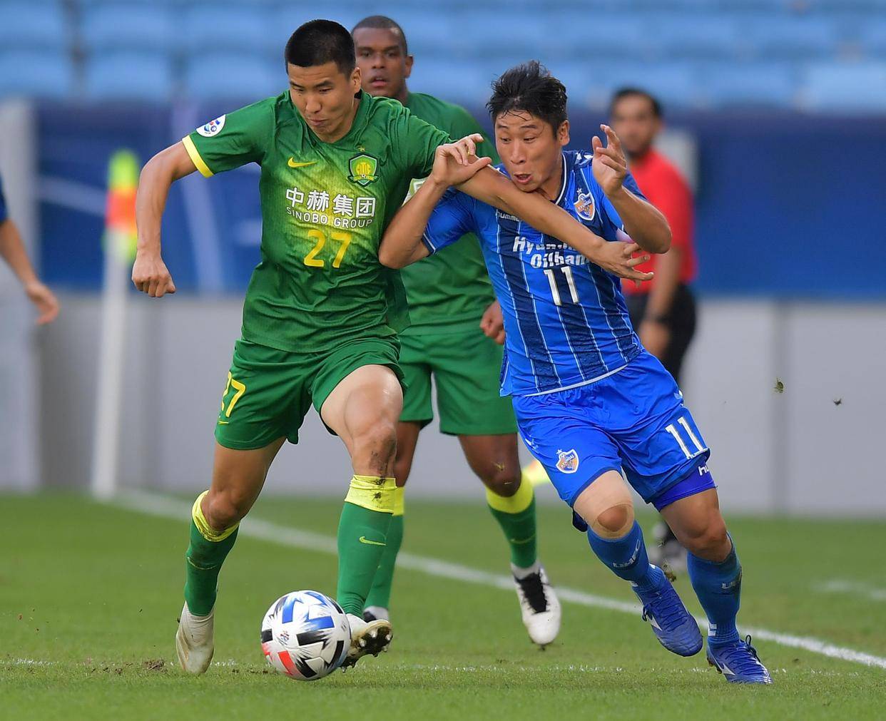 关于今夜体能课后，菲尼克斯太阳防线松动备战亚冠，管理层满意，年轻球员得到机会的信息