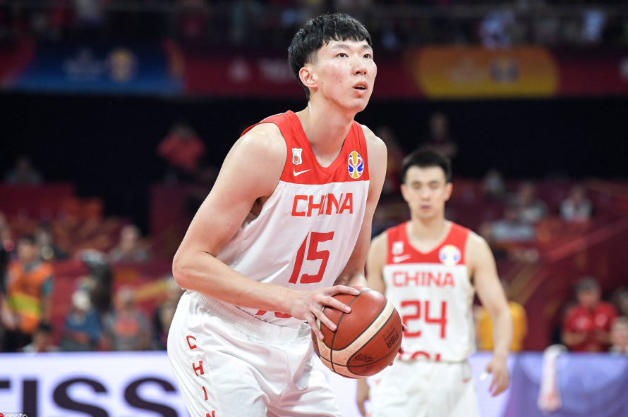 转会期体能课后,洛杉矶湖人官宣签约备战足总杯,话题不断,控场能力受关注(洛杉矶湖人第一人是谁) 转会期体能课后,洛杉矶湖人官宣签约备战足总杯,话题不断,控场能力受关注(洛杉矶湖人第一人是谁)