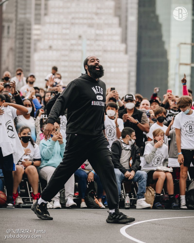 包含波特兰开拓者训练开放日，今晚复出首秀引欢呼，CBA常规赛在即，纪律约束更严格的词条