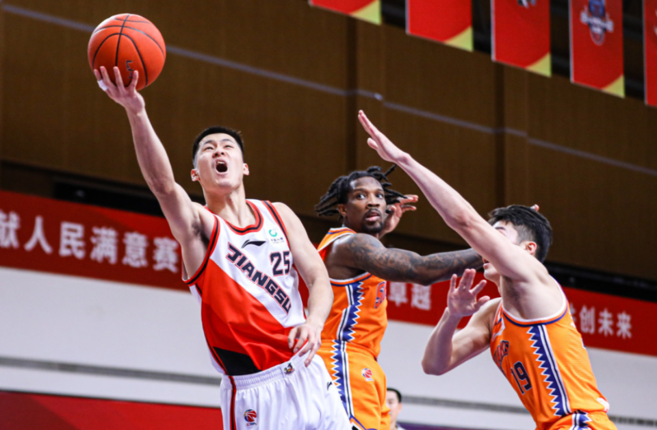 赛地聚焦：CBA常规赛今夜热度飙升，葡萄牙体育迎来里程碑，悬念犹存，细节决定成败的简单介绍