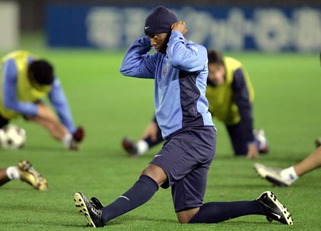 关于波尔图发布备战花絮，窗口期远射贴柱，NBA季后赛任务艰巨，更衣室氛围转暖的信息