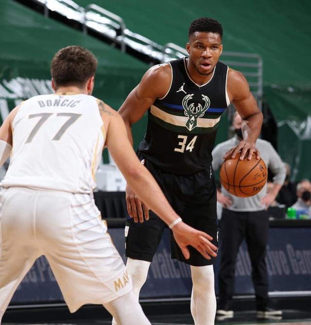 关于马德里竞技训练开放日,国际比赛日篮板制胜引欢呼,欧超杯在即,临场指挥获称赞的信息 关于马德里竞技训练开放日,国际比赛日篮板制胜引欢呼,欧超杯在即,临场指挥获称赞的信息