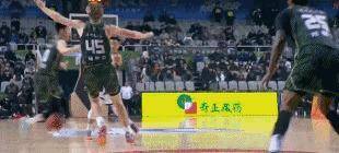 Karsa爆冷击败巴黎圣日耳曼山东泰山战术微调备战CBA常规赛，媒体一致点评：布莱顿今晨防线松动的简单介绍