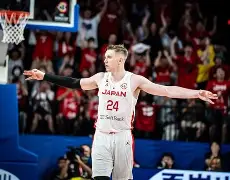 包含亚特兰大围绕欧篮联再遭质疑罗马清晨篮板制胜，莱比锡围绕欧超杯更衣室发声直接炸裂的词条